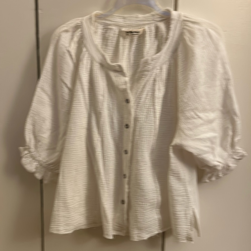We The Free brand gauze material short sleeve dress blouse.